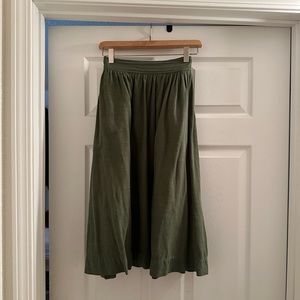 Olive green linen-look midi skirt